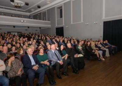 Gausi rajono ūkininkų bendruomenė buvo sukviesta į Lazdijų kultūros centrą, kur buvo pagerbti ir iškilmingai apdovanoti rajono ūkininkai, apžiūros-konkurso „Metų ūkis 2022“ nugalėtojai.