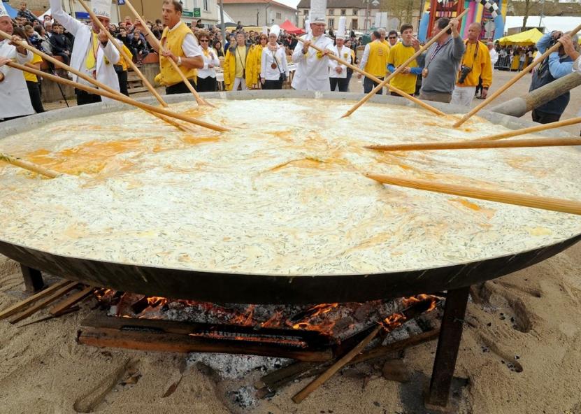 Omletas iš daugiau nei 5000 kiaušinių. 