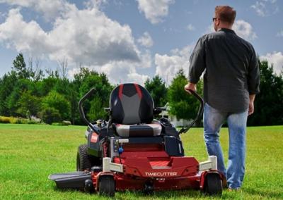 Nulinio apsisukimo vejos pjovimo traktoriukas „Toro TimeCutter MX 5075“.