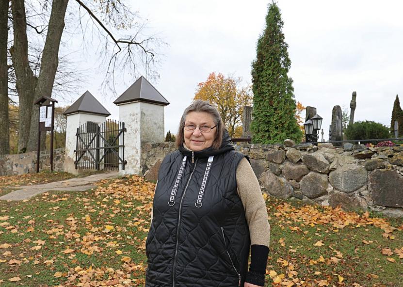 Kapinių istoriją užrašiusi Bronislava Dulevičienė. Aidos Garastaitės nuotr. 