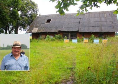 Z. Aleksandravičius ir jo išsaugota sodybvietė. Gedimino Stanišausko nuotr.