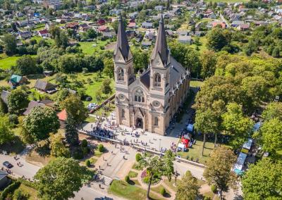 Žolinė – Švč. Mergelės Marijos Ėmimo į dangų iškilmė – yra viena seniausių ir gražiausių katalikiškų švenčių.