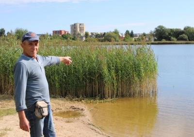 Ivan Kornejev įšoko į vandenį ir nelaimėlę ištraukė į krantą. Utenos diena nuotr.