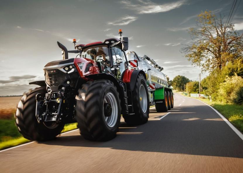 Case IH pristato naujus galingesnius Optum serijos traktorius. 