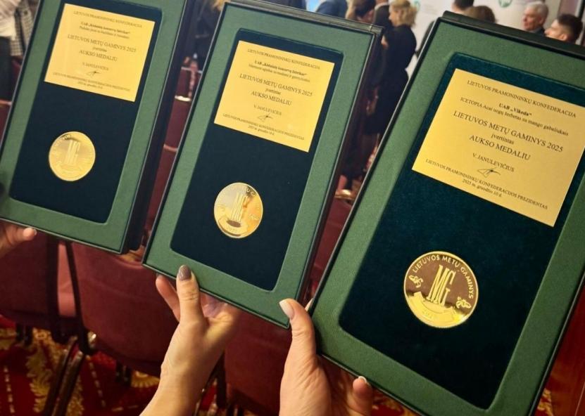 Besibaigiant metams Lietuvos pramoninkų konfederacija tradiciškai – jau 29-ąjį kartą – įteikė prestižinius „Lietuvos metų gaminio“ apdovanojimus. Rinkos aikštė nuotr. 