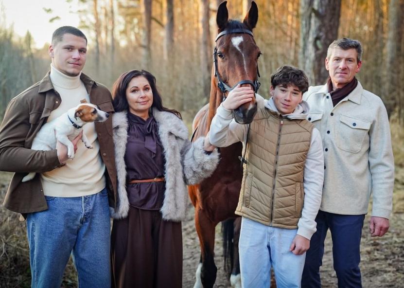 Skaidra ir Darius Čepelės Kaimiškio kaime turi savo žirgyną. Jie šalia žirgų – jau daugiau kaip 40 metų. Jūsų Panevėžys nuotr. 
