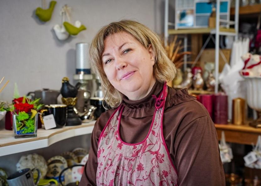 Ramygaloje įsikūrusio gėlių ir dovanų salono „Floraistė“ savininkė A. Jagminienė sako, kad nors laikai keičiasi, Moters dienos tradicijos išlieka gana stabilios. Jūsų Panevėžys nuotr.