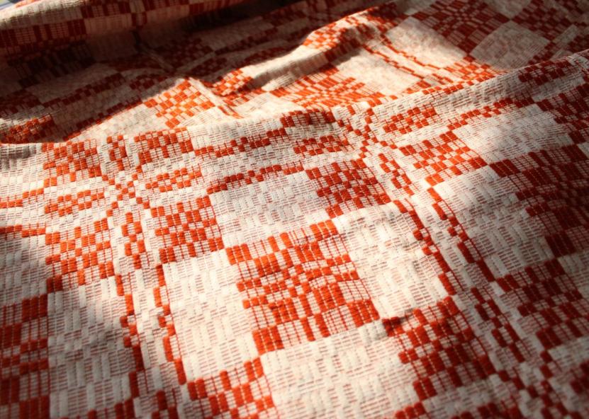 Adelės Stundžienės austa lovatiesė. 