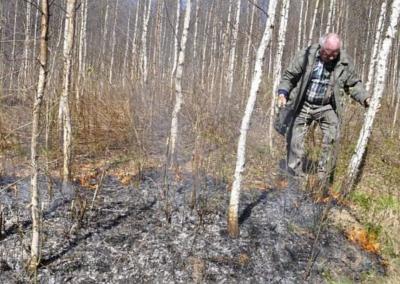Algirdas Gaurilius pačiu laiku atvyko į savo mišką, nes ugnis būtų gerokai įsismarkavusi. Žmogus savomis išgalėmis liepsnas užgesino.