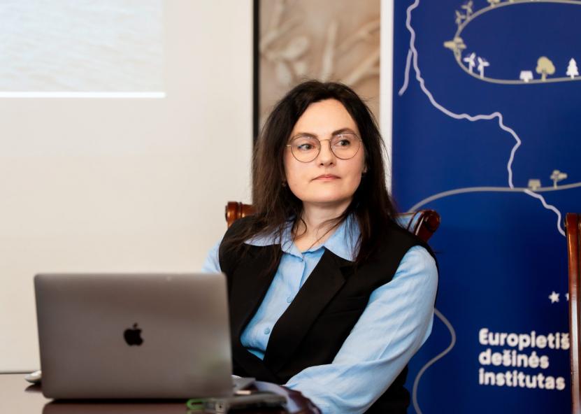 N. Remeikaitė–Nikienė sakė, kad marių ekologinė būklė jau vertinama kaip vidutinė arba bloga. Šilutės naujienų nuotr.