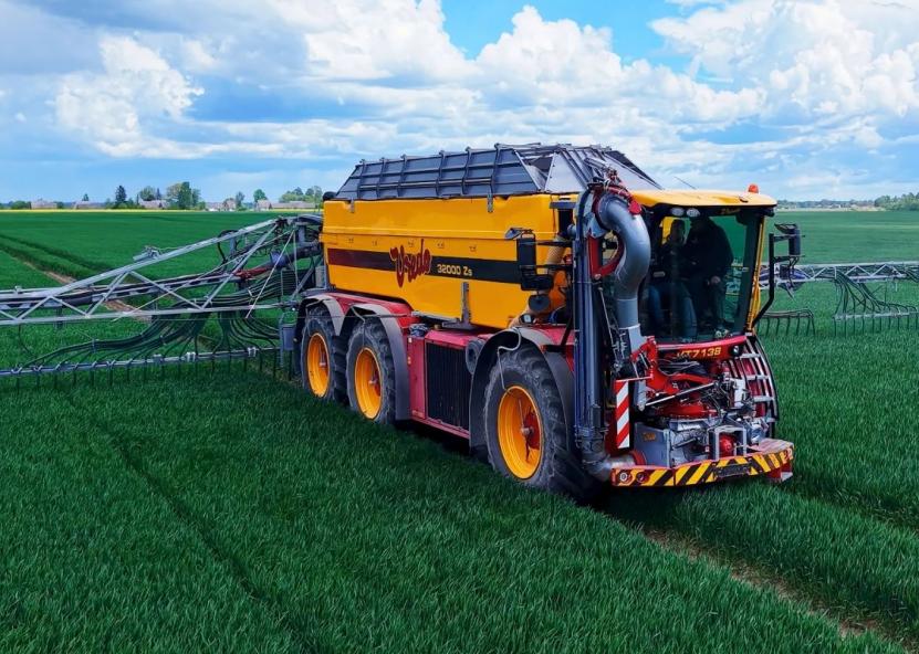 VREDO Trac VT7138. 