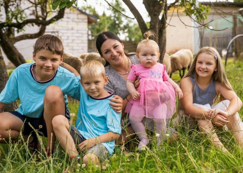 Vadaktėliuose Šemelių šeima kuria gyvenimą, kurio mieste nerado. Jūsų Panevėžys nuotr. 
