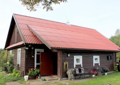 Atnaujintas senasis Pakalnių namas.